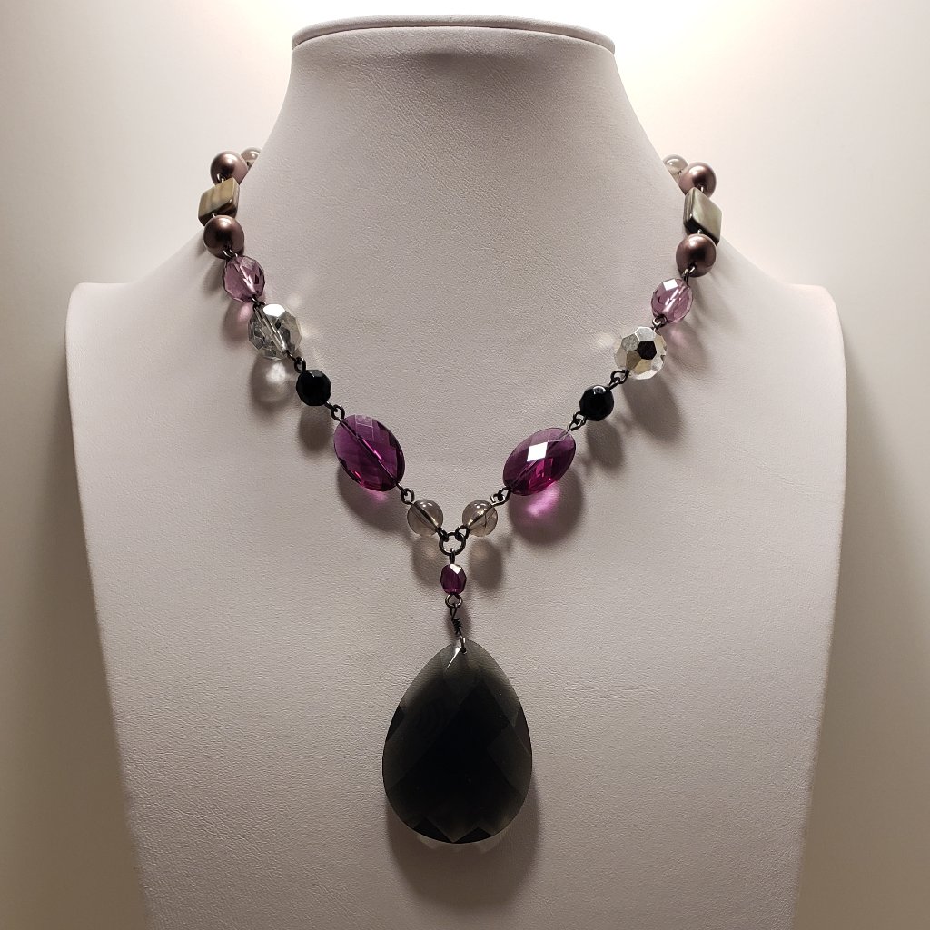 Purple Lia Sophia Beaded Black Pendant Necklace 15$